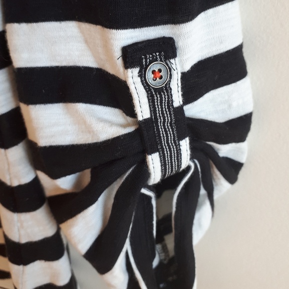 Postmark Henley top ft rabbits! - Picture 6 of 6